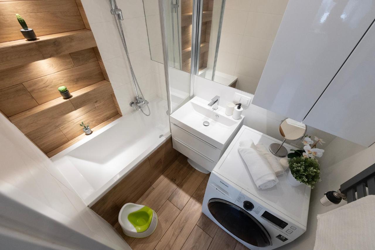 Golden Sands - Winda, 2 Sypialnie Oraz Salon, Lozeczko Turystyczne, Balkon, Play Station 5, Ekspress Do Kawy, Atlas Arena, Zoo, Fala Łódź Eksteriør bilde